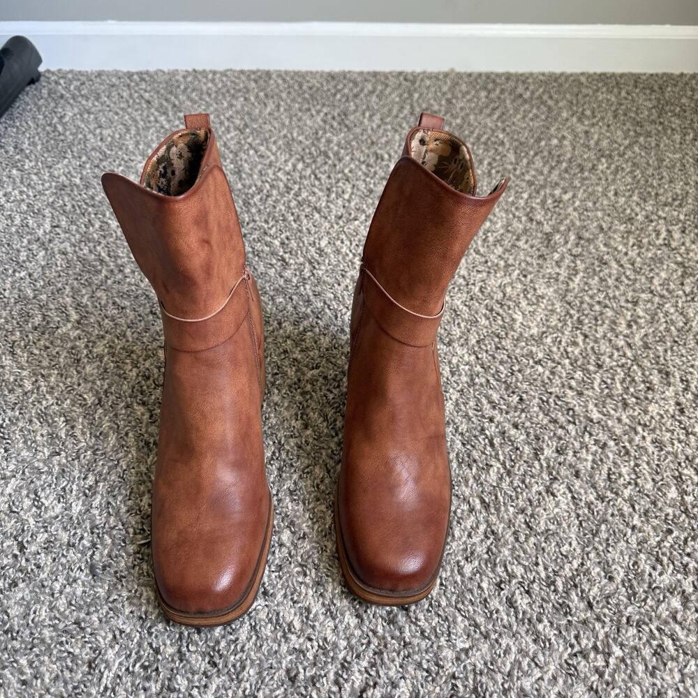 Korks Marci II Block Heel Boots Booties Brown Size 11 M Chunky Mid Calf New - Picture 7 of 8
